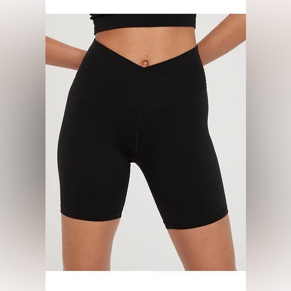 aerie Pants - Aerie real me cross over biker shorts black size medium 7”